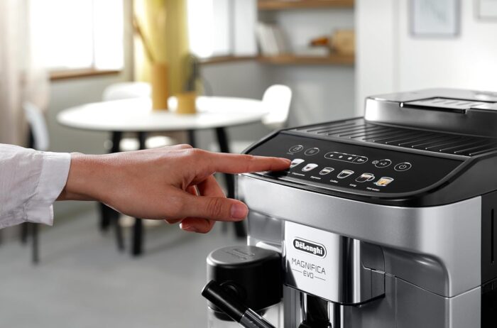 De'Longhi Magnifica Evo ECAM292.81.SB Fully Automatic Coffee Machine with Milk System - Image 3