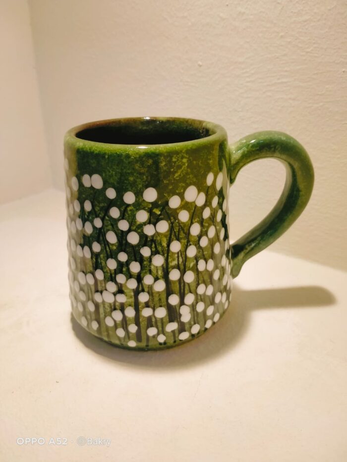 Hand-Painted Vintage Dotted Ceramic Mug – Vibrant Colors for Cozy Moments - Image 2