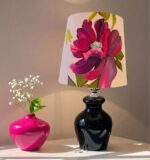 Hand-Painted Floral Table Lamp with Glossy Wooden Base - Image 3