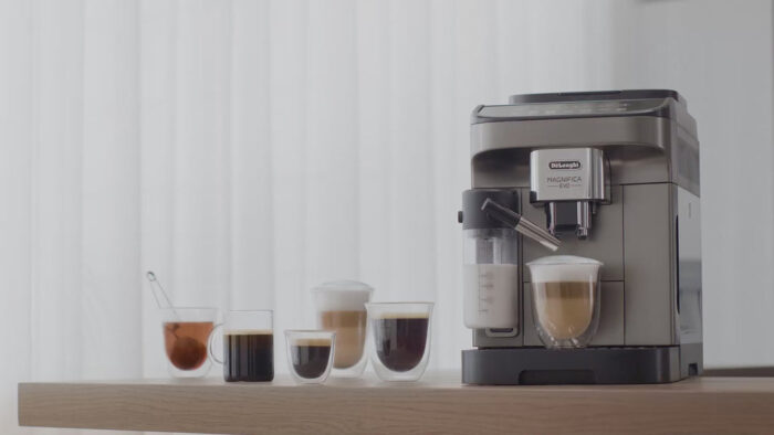 De'Longhi Magnifica Evo Automatic Espresso Machine with Milk Frother, Silver - Image 9