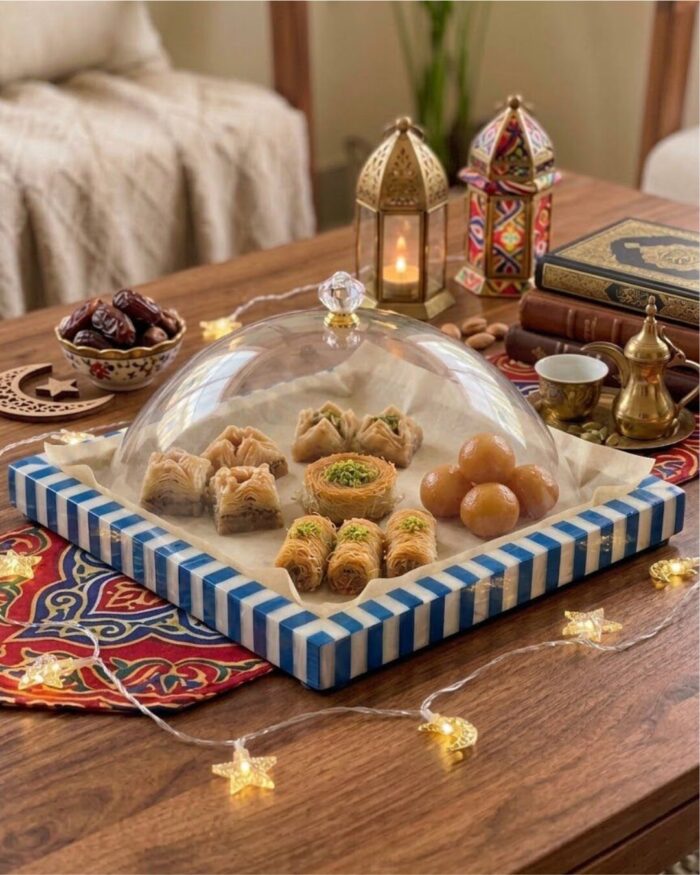 Blue Botanical Vine Inlay Wooden Tray with Acrylic Cloche for Tabletop, White/Blue - Image 4