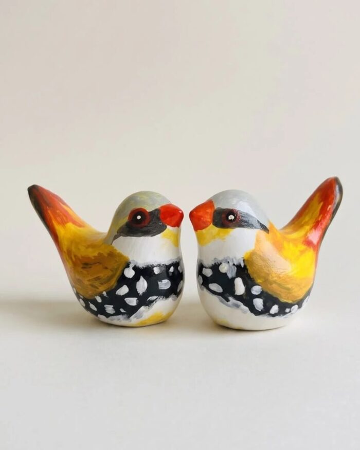 Hand-Painted Spotted Pottery Figurine Set of 2 for Tabletop, 8 × 6 cm, Yellow/Orange - Image 1